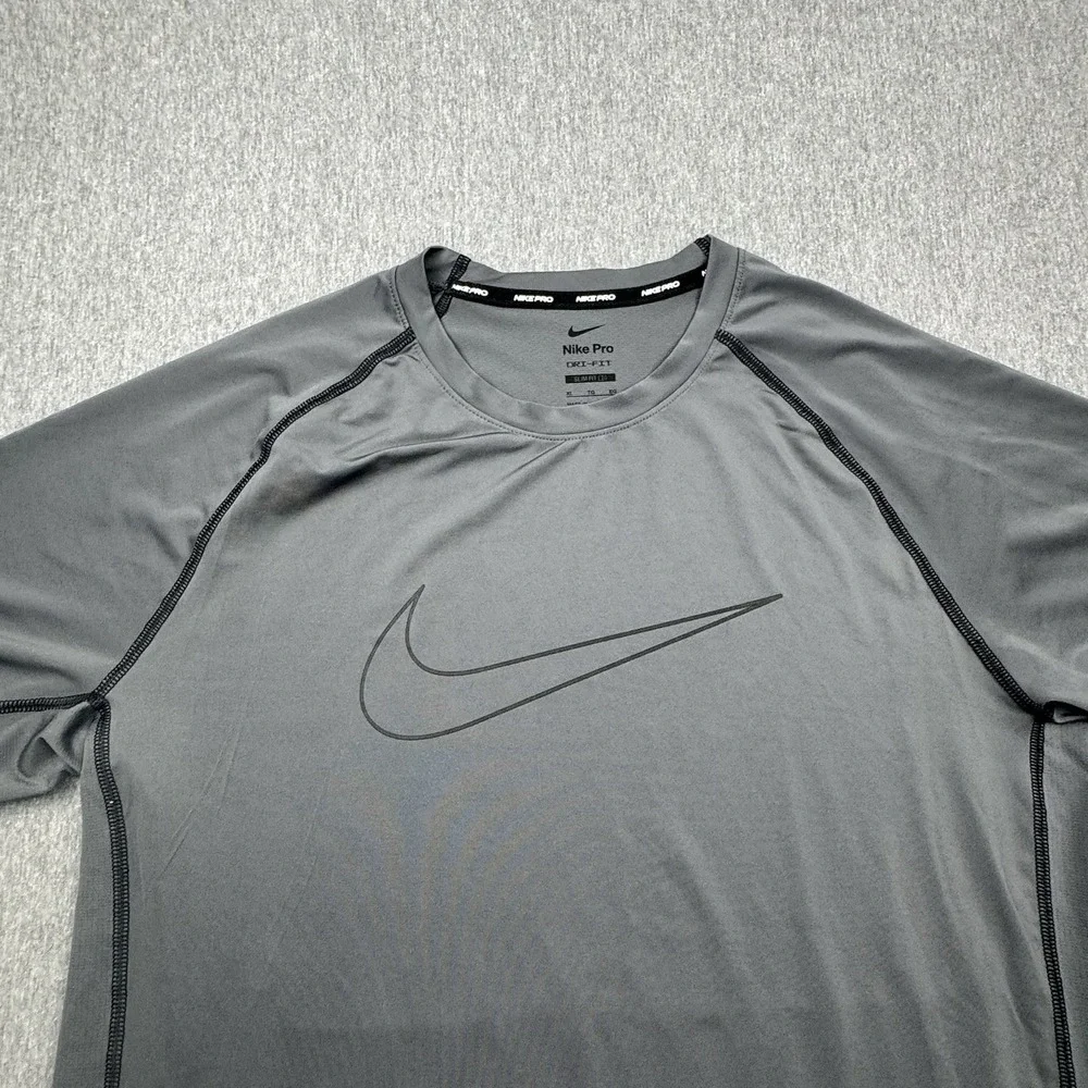 Nike Pro Dri-Fit Shirt Mens XL Gray‎ Stretch Short Sleeve Slim Fit Crew Neck